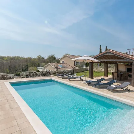 Santi By Interhome