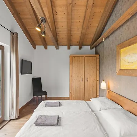 Nyaraló Santi By Interhome *
