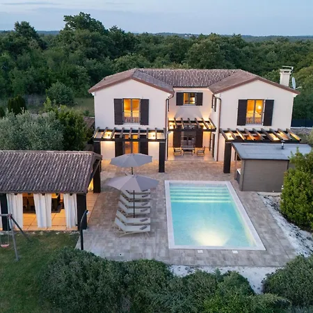 Santi By Interhome Butkovići